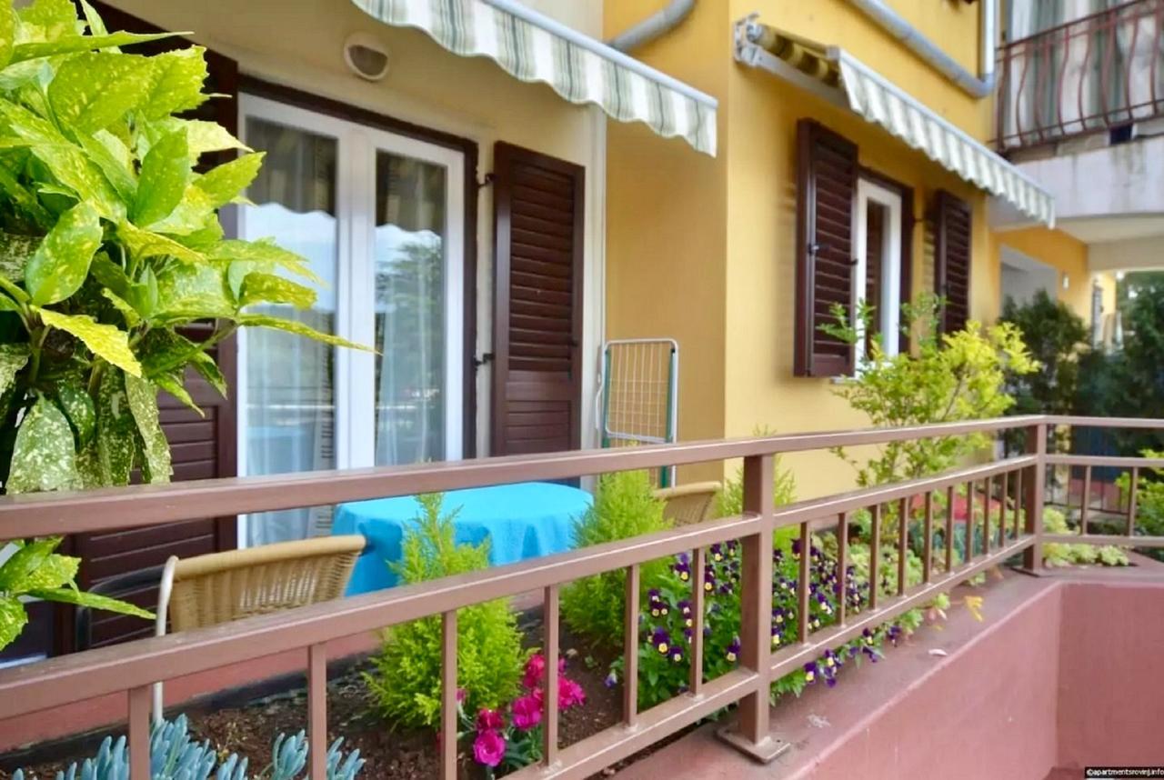 Apartment Dana Rovinj Bagian luar foto